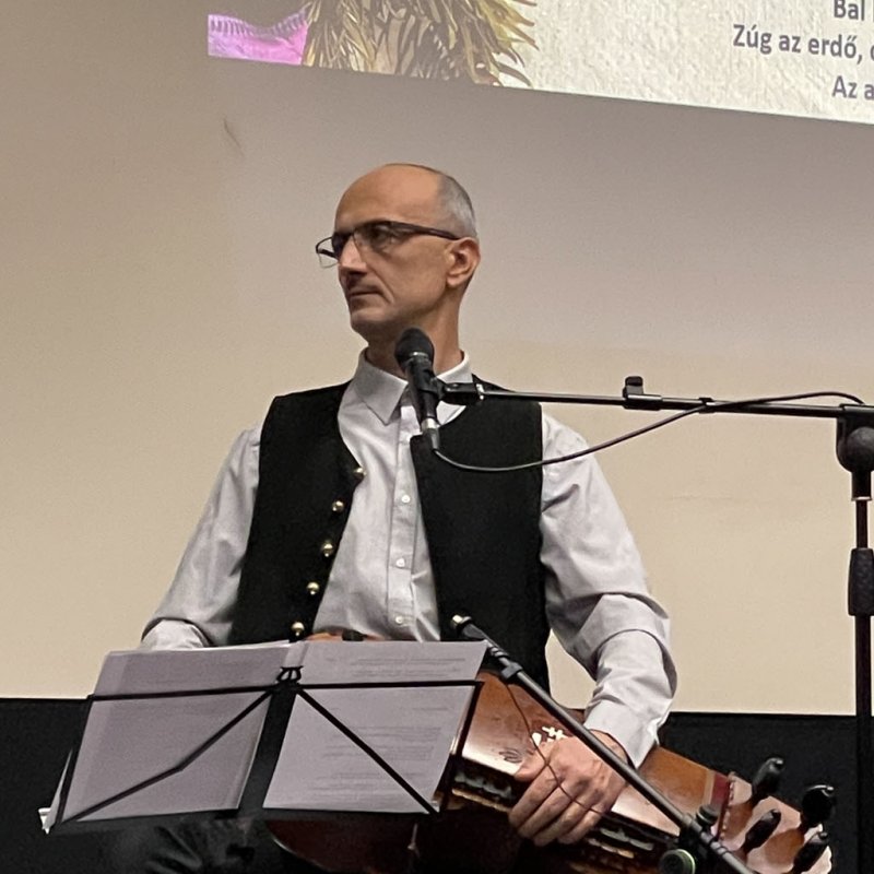 Fellobbant a szeretet lángja 24